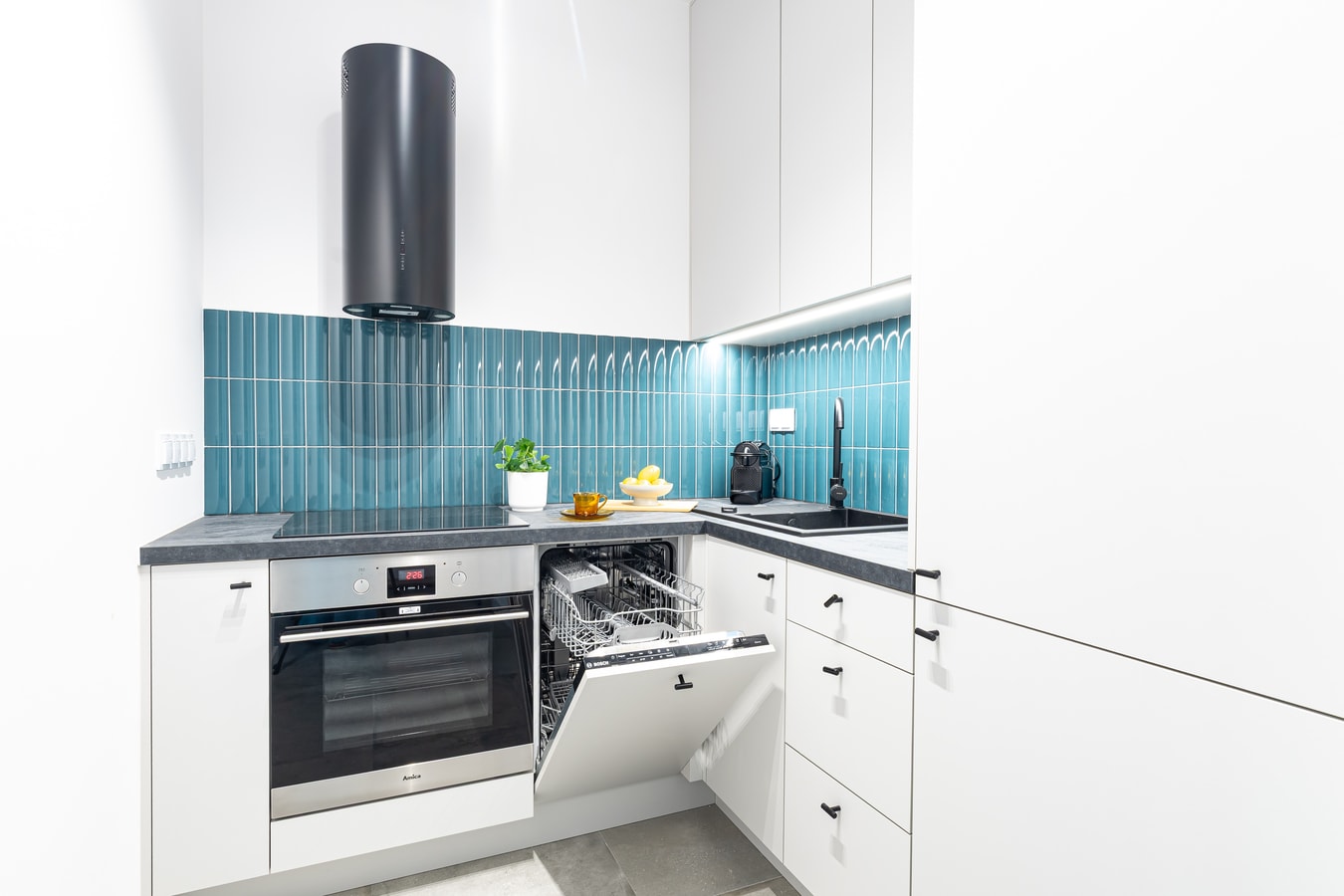 BUSINESS SUITE GRZYBOWSKA 37 by VAYA STAYS – zdjęcie 5